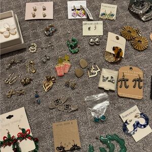 Earring Bundle (Costume Jewelry)